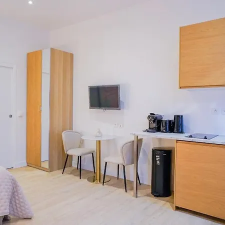 Modern Luxury Style & Serenity Apartmán *